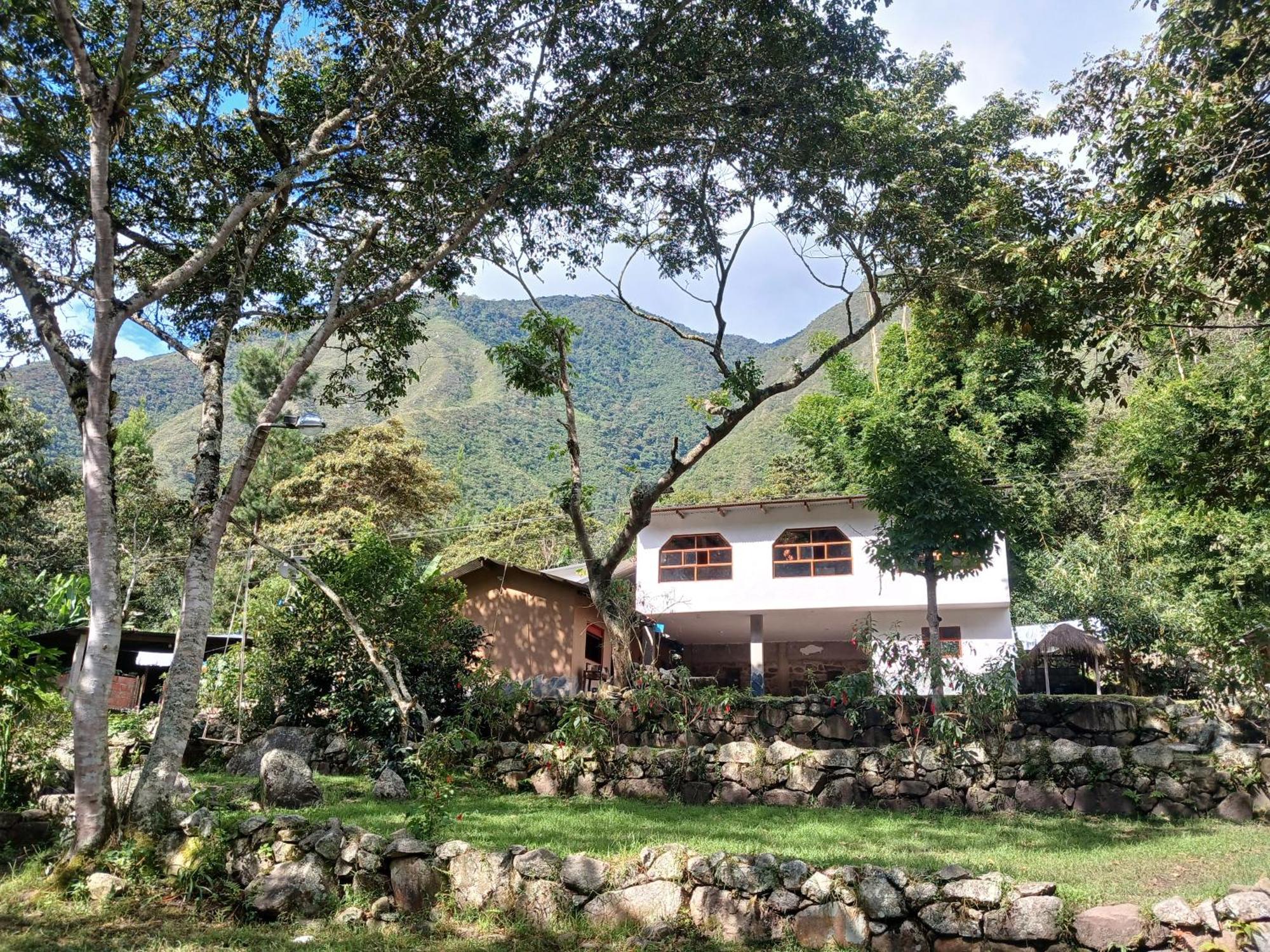 Lia B&B Lucmabamba Sahuayaco Exterior foto